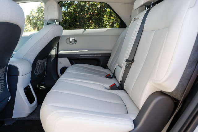 Certified 2024 Hyundai Ioniq 5 Limited RWD image 17