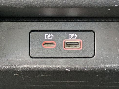 Used 2025 Nissan Altima 2.5 SV image 14