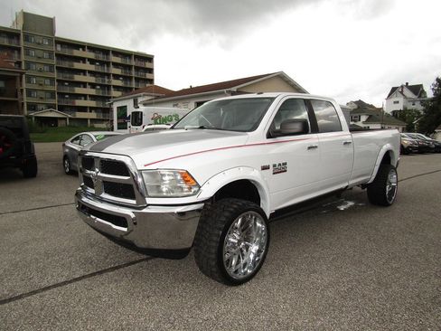Used 2016 RAM 2500 SLT AWD/4WD image 1