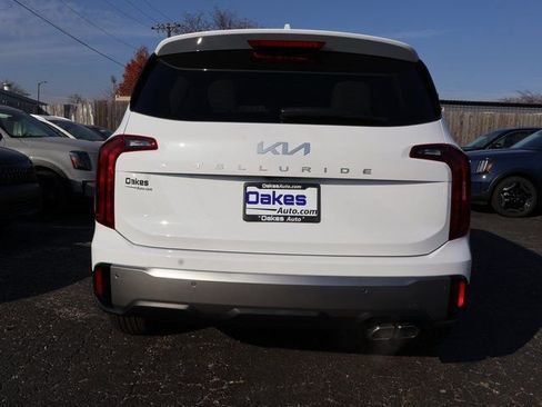 New 2025 Kia Telluride S image 5