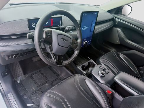 Used 2021 Ford Mustang Mach-E Premium RWD image 7
