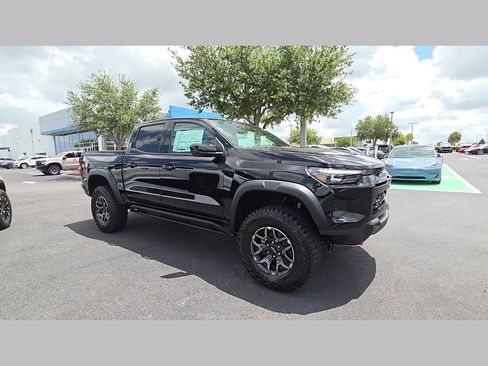 New 2026 Chevrolet Colorado ZR2 w/ Technology Package AWD/4WD image 26