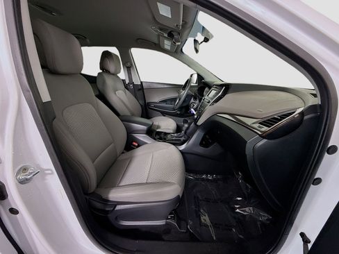 Used 2017 Hyundai Santa Fe Sport image 28