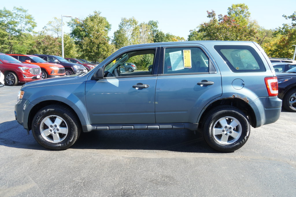 Used 2012 Ford Escape XLS FWD image 2