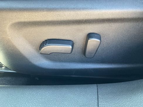 Used 2024 Nissan Altima 2.5 SV FWD image 9