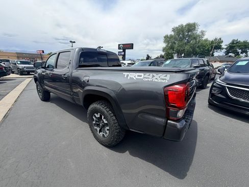 Used 2019 Toyota Tacoma TRD Off-Road w/ TRD Premium Off Road Package AWD/4WD image 5