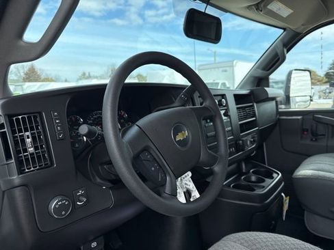 New 2025 Chevrolet Express 4500 w/ Power Convenience Package RWD image 15