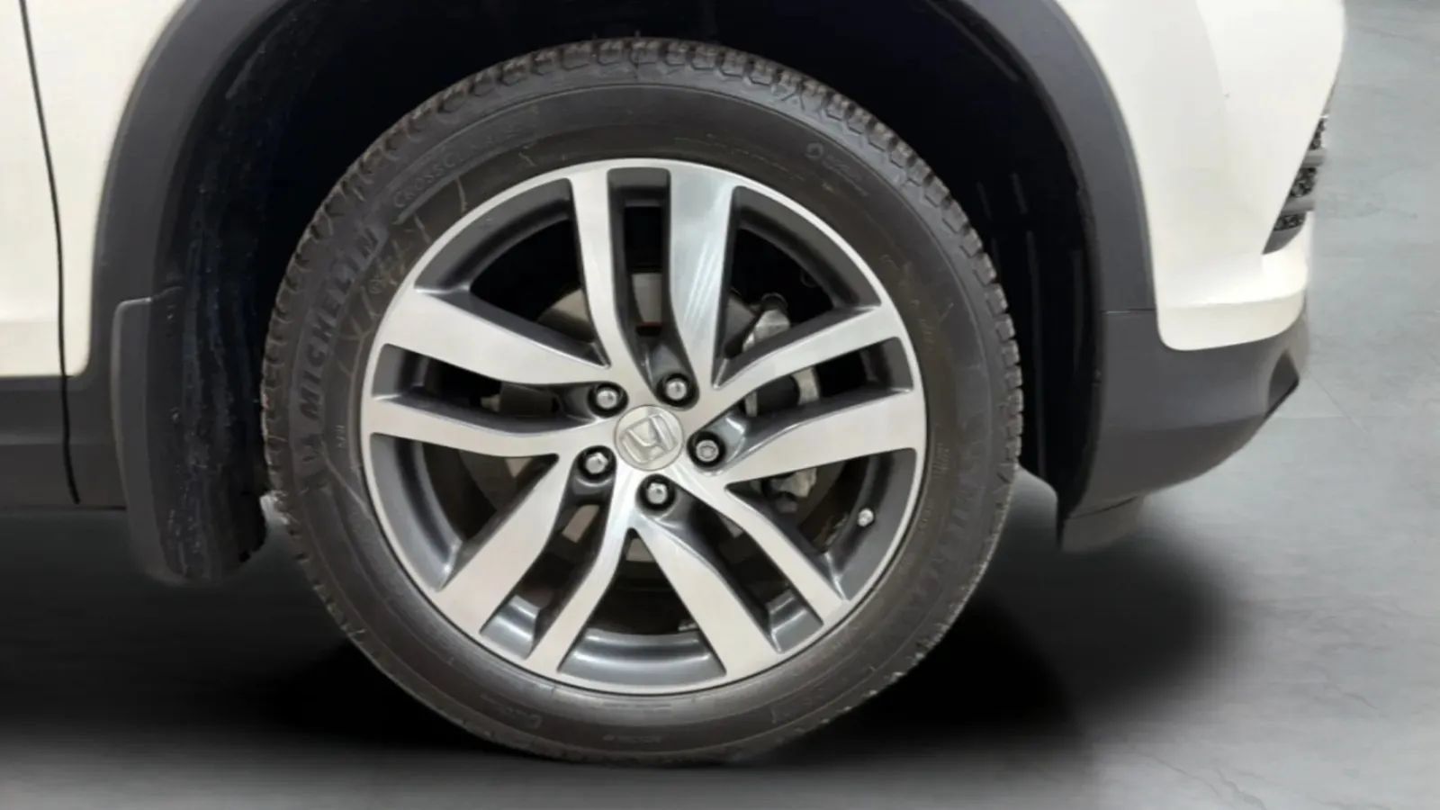 Used 2017 Honda Pilot Elite image 27