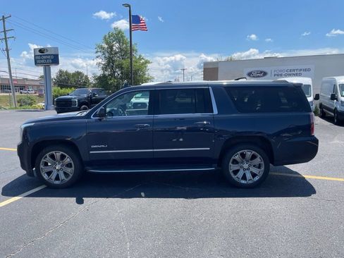 Used 2017 GMC Yukon XL Denali AWD/4WD image 8