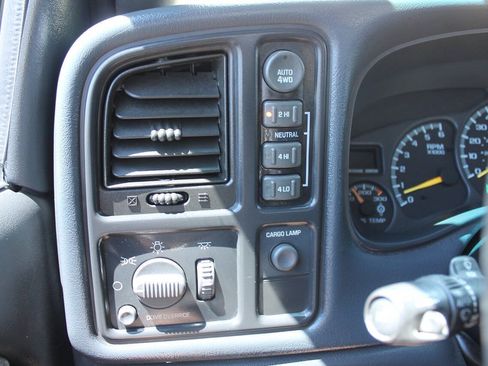 Used 1999 Chevrolet Silverado 2500 LS w/ Snow Plow Prep Pkg AWD/4WD image 31
