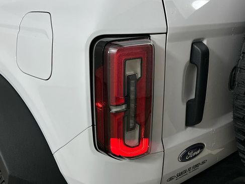 Used 2023 Ford Bronco Wildtrak image 11