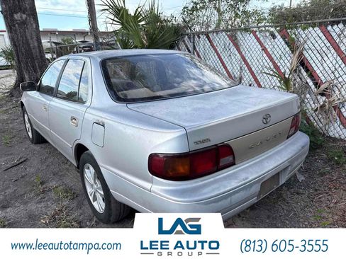 Used 1995 Toyota Camry LE FWD image 3