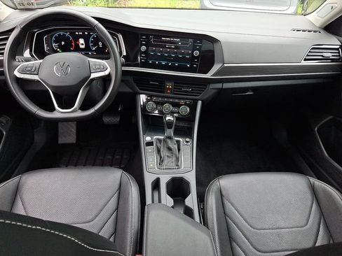 Certified 2022 Volkswagen Jetta SEL FWD image 15