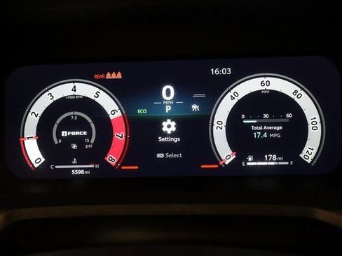 Used 2024 Toyota Tacoma TRD Sport image 14