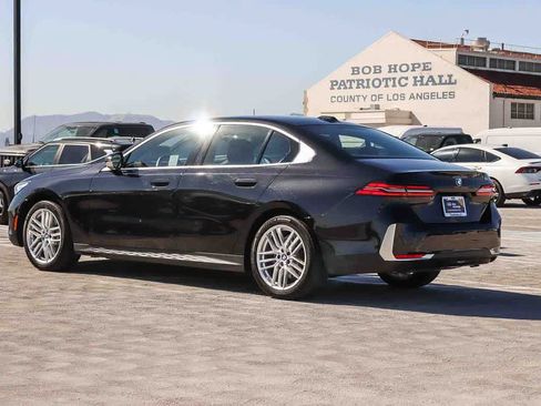 Used 2025 BMW 530i RWD image 6