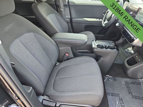 Used 2025 Hyundai Ioniq 5 SE RWD image 18