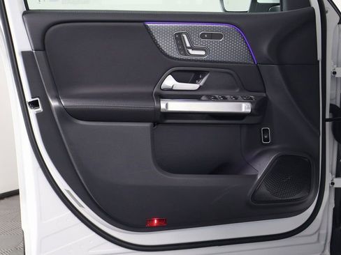 New 2026 Mercedes-Benz GLB 250 image 7