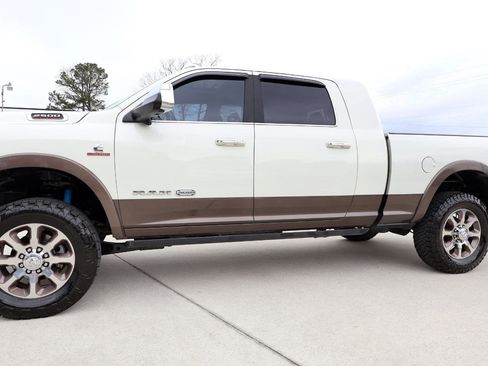 Used 2020 RAM 2500 Limited image 34