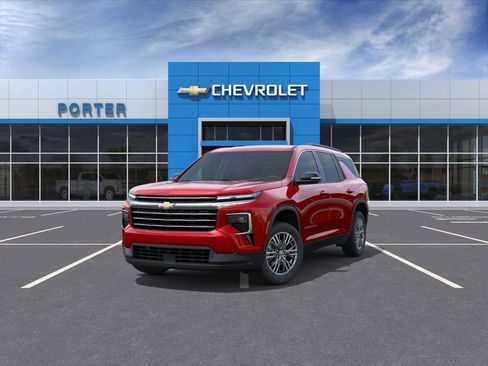 New 2025 Chevrolet Traverse LT w/ Driver Confidence Package image 32