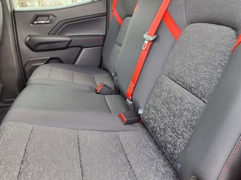 Used 2023 Chevrolet Colorado Z71 w/ Z71 Convenience Package 2 image 7