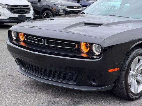 Used 2023 Dodge Challenger SXT image 29