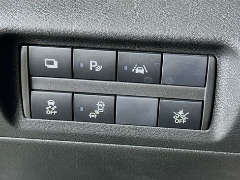 Used 2024 Nissan Kicks S image 17