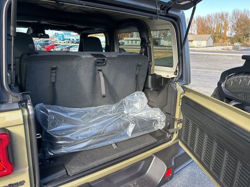 New 2026 Jeep Wrangler Sport AWD/4WD image 31