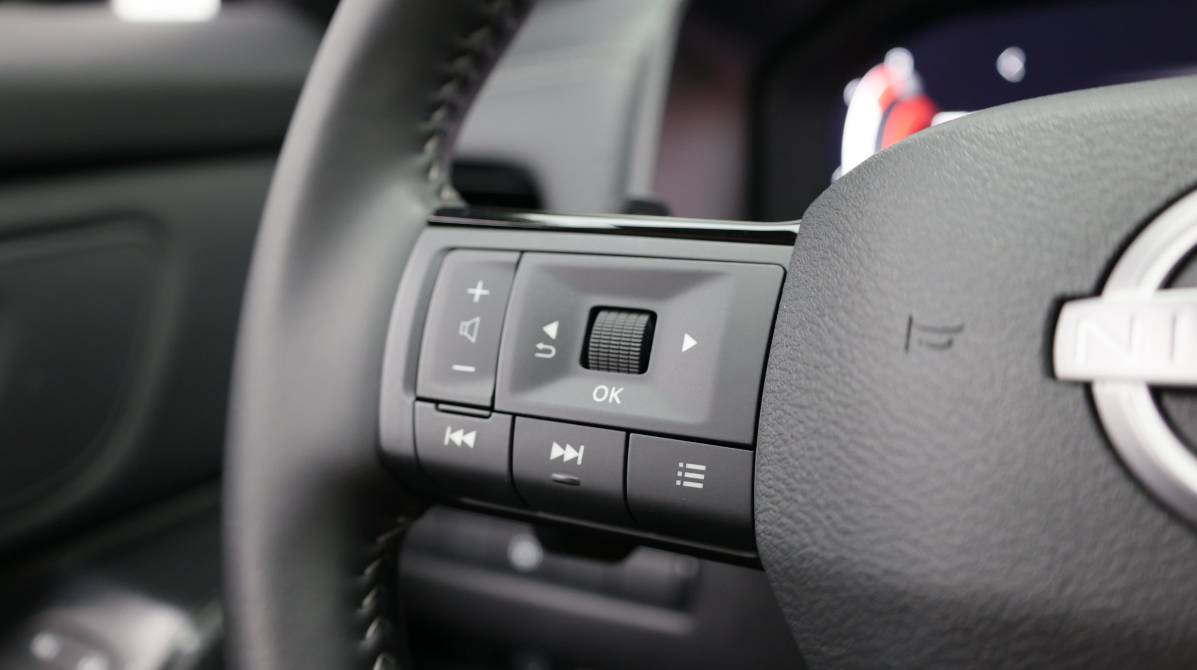 Used 2026 Nissan Rogue SL FWD image 24