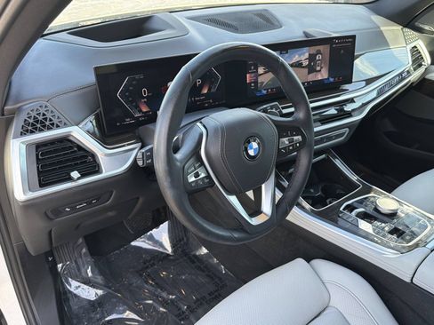 Used 2024 BMW X5 xDrive40i w/ Premium Package AWD/4WD image 21