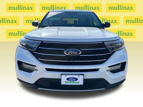Used 2020 Ford Explorer XLT w/ Equipment Group 202A image 11
