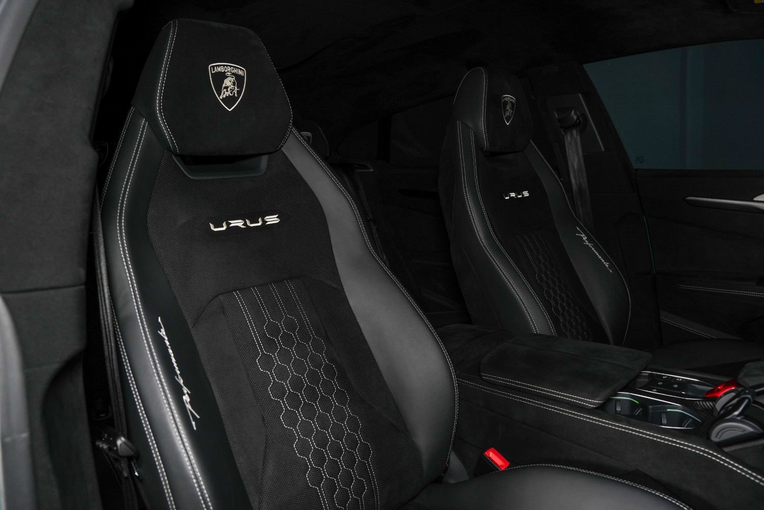 Used 2023 Lamborghini Urus Performante AWD/4WD image 34