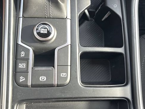 Certified 2026 Kia Sorento LX FWD image 30
