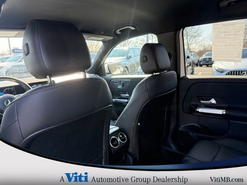 Used 2023 Mercedes-Benz EQB 300 4MATIC image 20