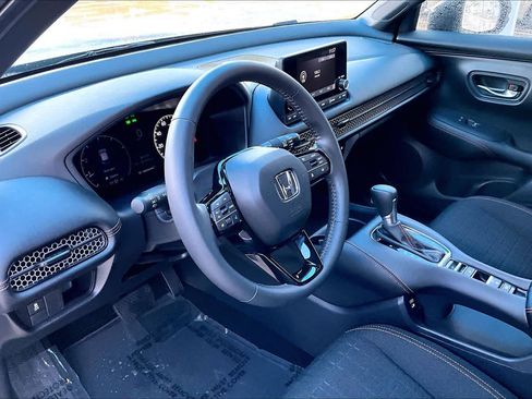 Used 2024 Honda HR-V Sport image 18