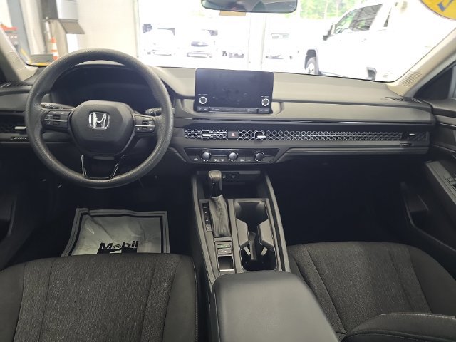 Used 2023 Honda Accord EX image 11