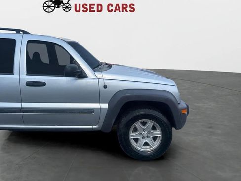 Used 2003 Jeep Liberty Sport image 4
