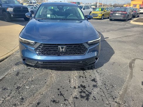 New 2025 Honda Accord EX-L image 2