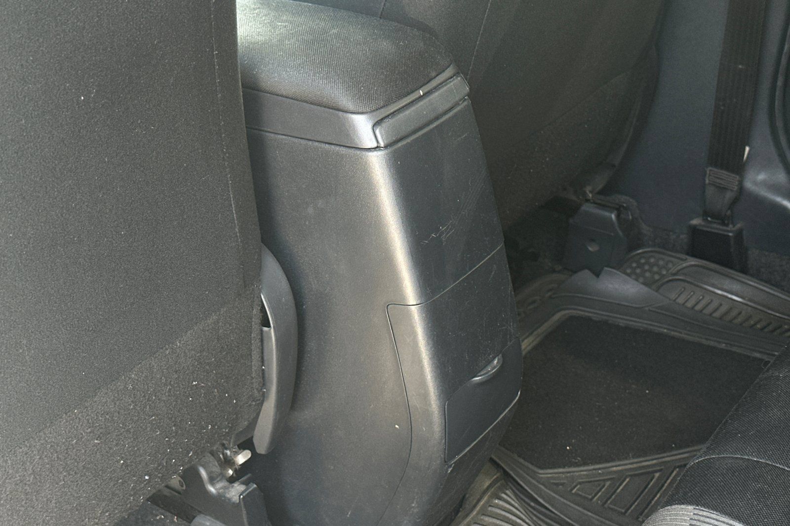 Used 2015 Scion xB FWD image 15