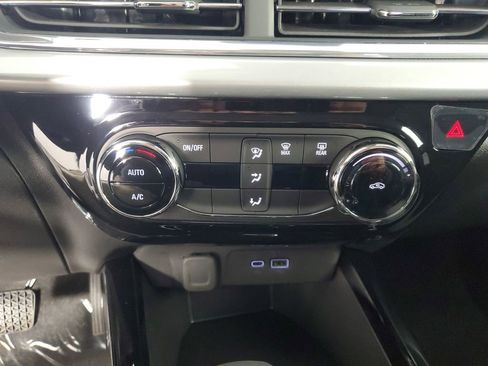 New 2026 Chevrolet Trax LT FWD image 19