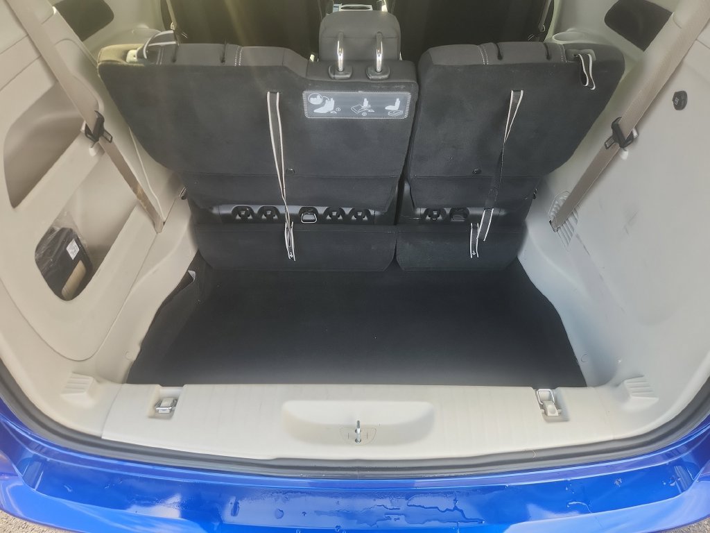 Used 2021 Chrysler Voyager LX FWD image 47