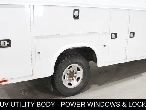 Used 2014 Chevrolet Express 3500 RWD image 36