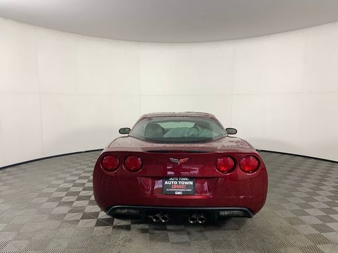 Used 2006 Chevrolet Corvette Coupe w/ Preferred Equipment Group RWD image 8