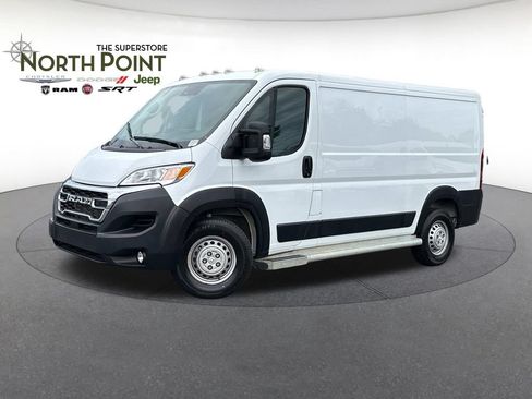 Used 2025 RAM ProMaster 2500 w/ U-Haul Equipment Group FWD image 1