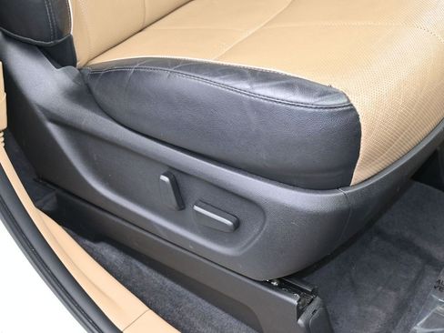 Used 2016 Kia Sedona SX Limited image 58