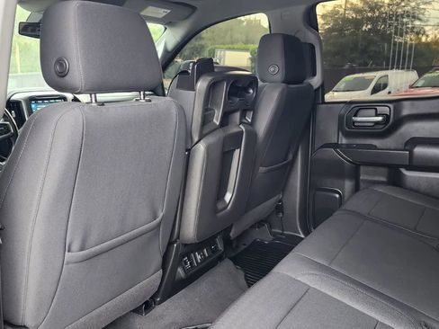Used 2022 Chevrolet Silverado 1500 LT w/ Convenience Package II image 18
