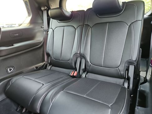 Used 2024 Jeep Grand Cherokee L Limited w/ Luxury Tech Group II AWD/4WD image 20