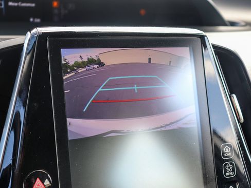 Used 2020 Toyota Prius Prime XLE FWD image 29