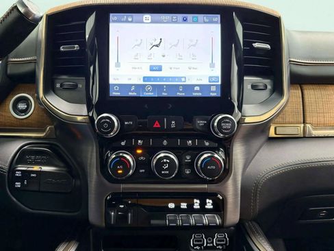 Used 2023 RAM 2500 Limited image 17