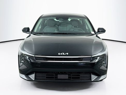Used 2025 Kia K4 FWD image 2