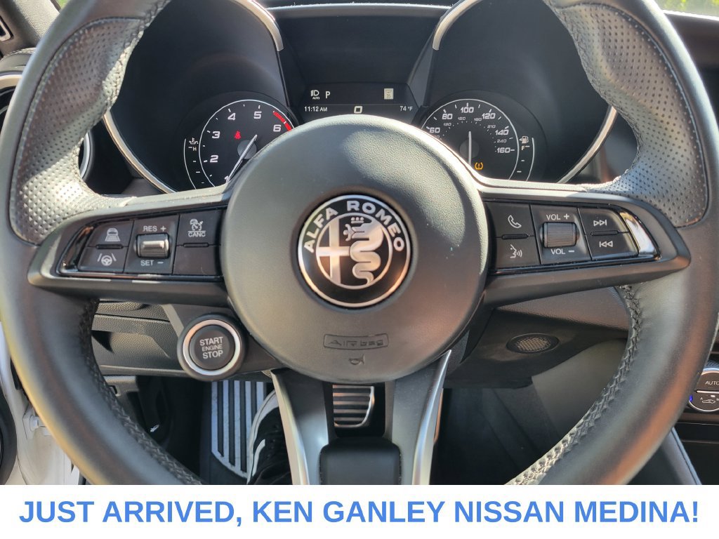 Used 2022 Alfa Romeo Giulia Ti AWD/4WD image 12